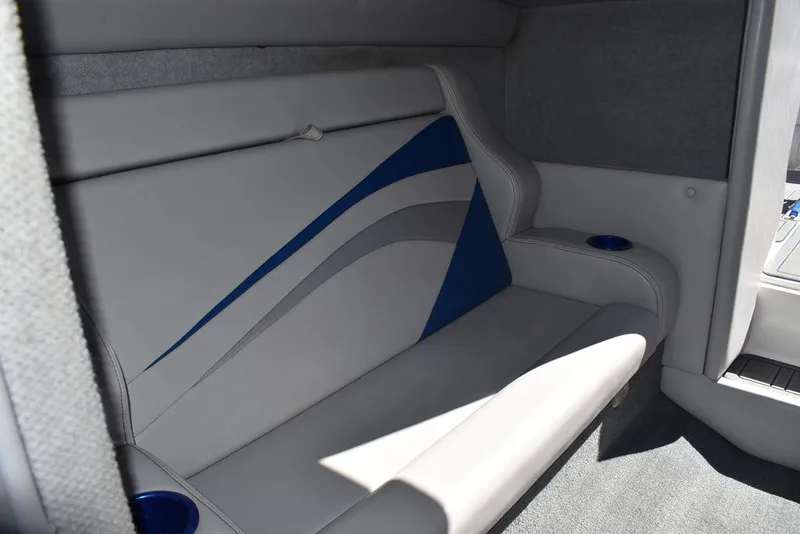 Slide: The Image of Shockwave Boats 29 Magnatude 2020 - 56