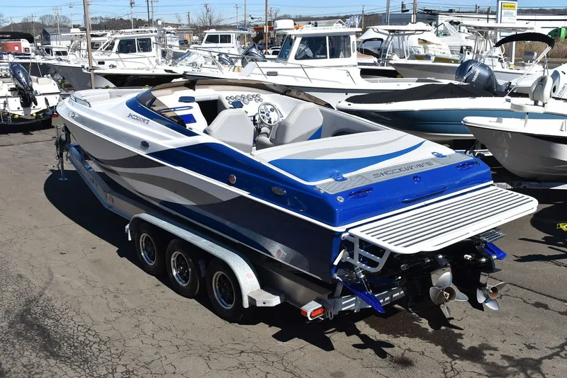 Slide: The Image of Shockwave Boats 29 Magnatude 2020 - 6