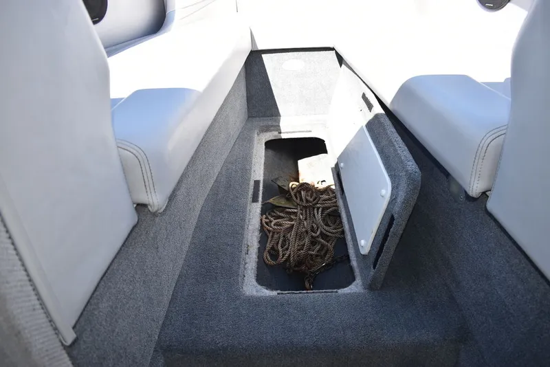 Slide: The Image of Shockwave Boats 29 Magnatude 2020 - 64