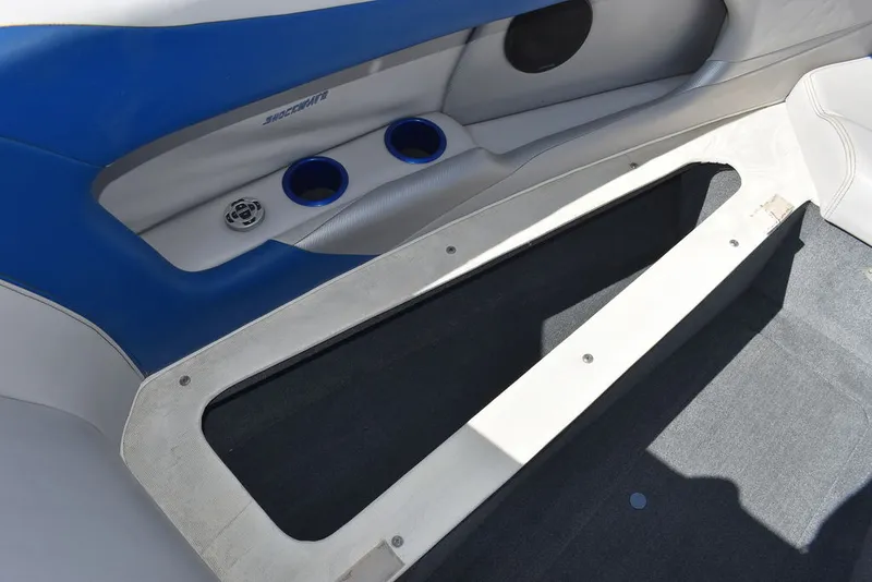 Slide: The Image of Shockwave Boats 29 Magnatude 2020 - 67