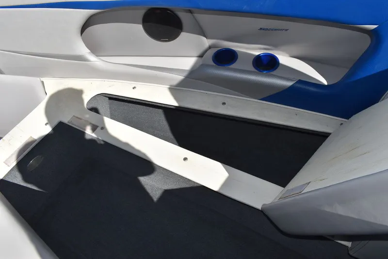 Slide: The Image of Shockwave Boats 29 Magnatude 2020 - 69