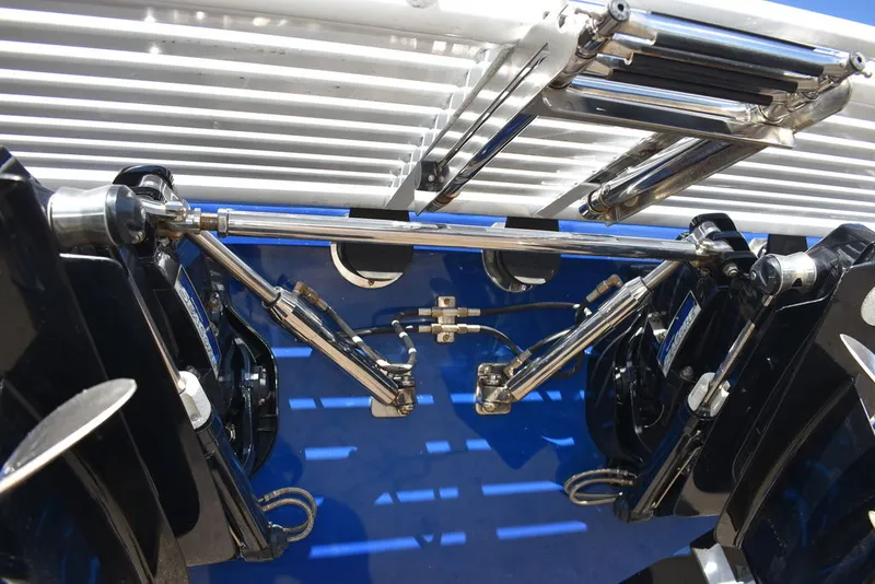 Slide: The Image of Shockwave Boats 29 Magnatude 2020 - 74