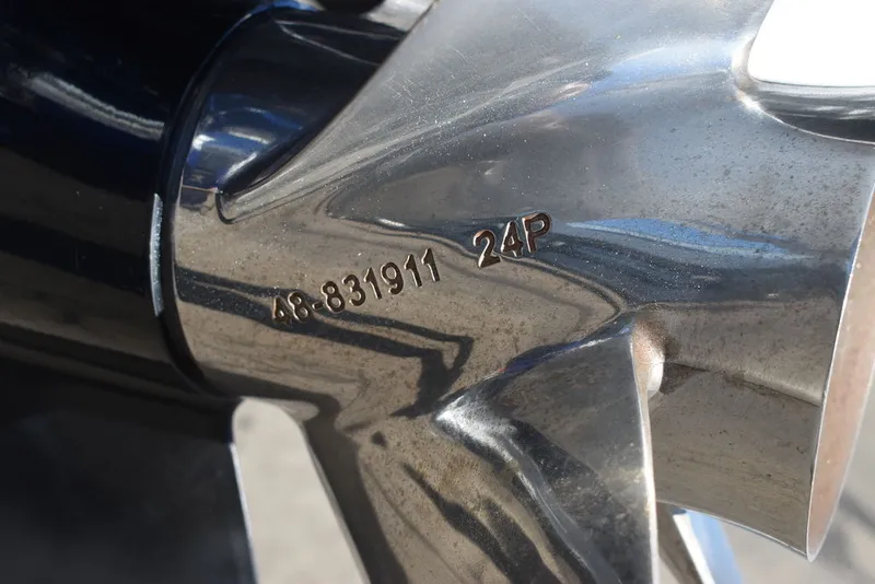 Slide: The Image of Shockwave Boats 29 Magnatude 2020 - 78