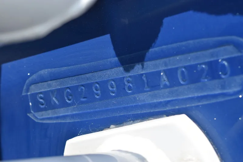 Slide: The Image of Shockwave Boats 29 Magnatude 2020 - 89