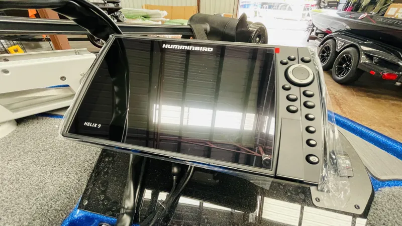 Slide: The Image of Falcon F205 2024 - 16