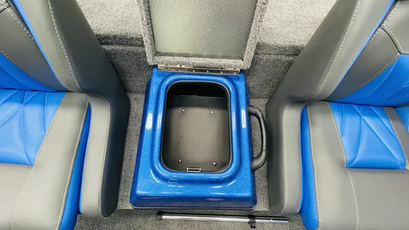 Slide: The Image of Falcon F205 2024 - 23