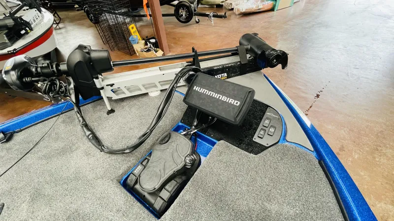 Slide: The Image of Falcon Boats F205 2024 - 6