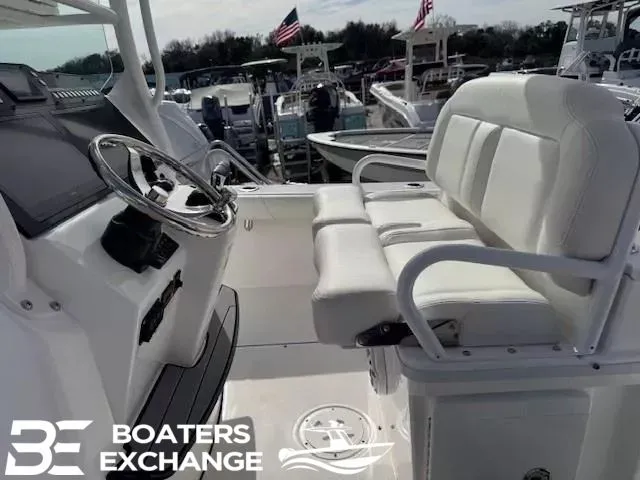 Slide: The Image of Everglades 273 Center Console 2024 - 6