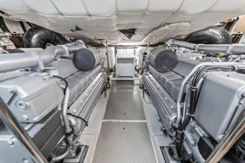 Slide: The Image of Pershing 90 2007 - 74