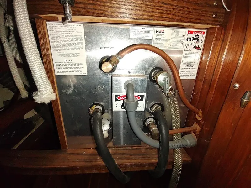 Slide: The Image of Bruce Roberts 450 1981 - 109