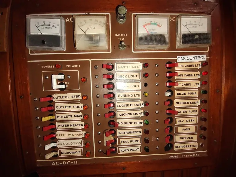 Slide: The Image of Bruce Roberts 450 1981 - 110