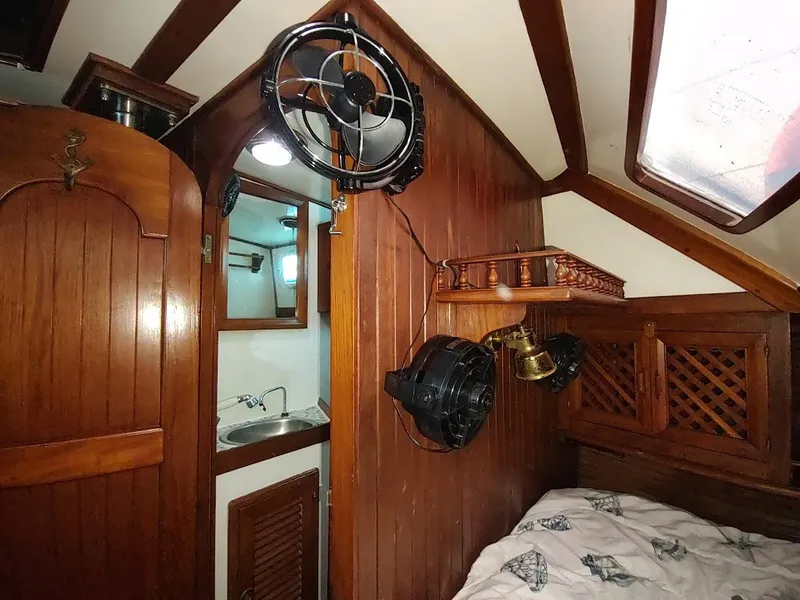 Slide: The Image of Bruce Roberts 450 1981 - 119