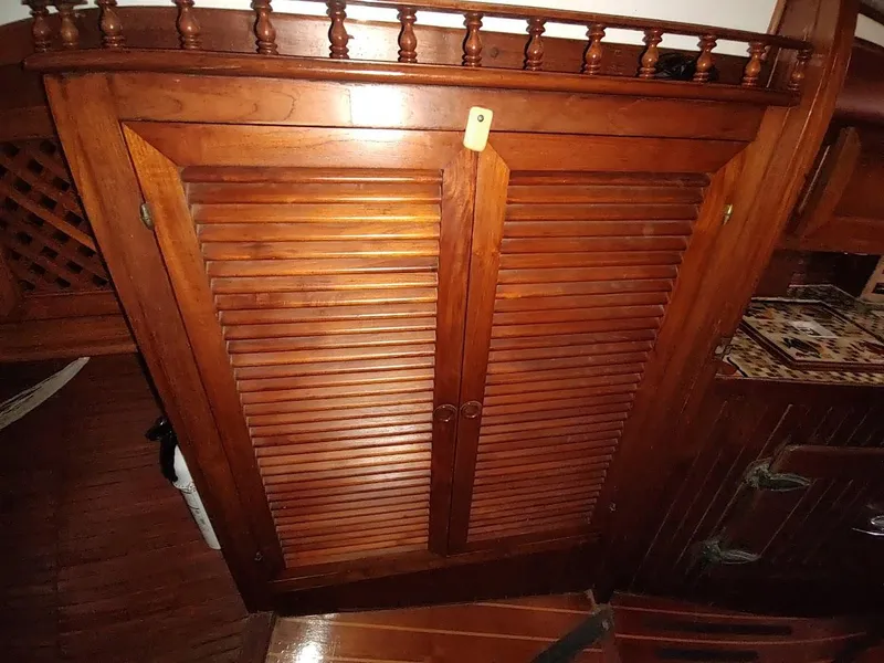 Slide: The Image of Bruce Roberts 450 1981 - 121