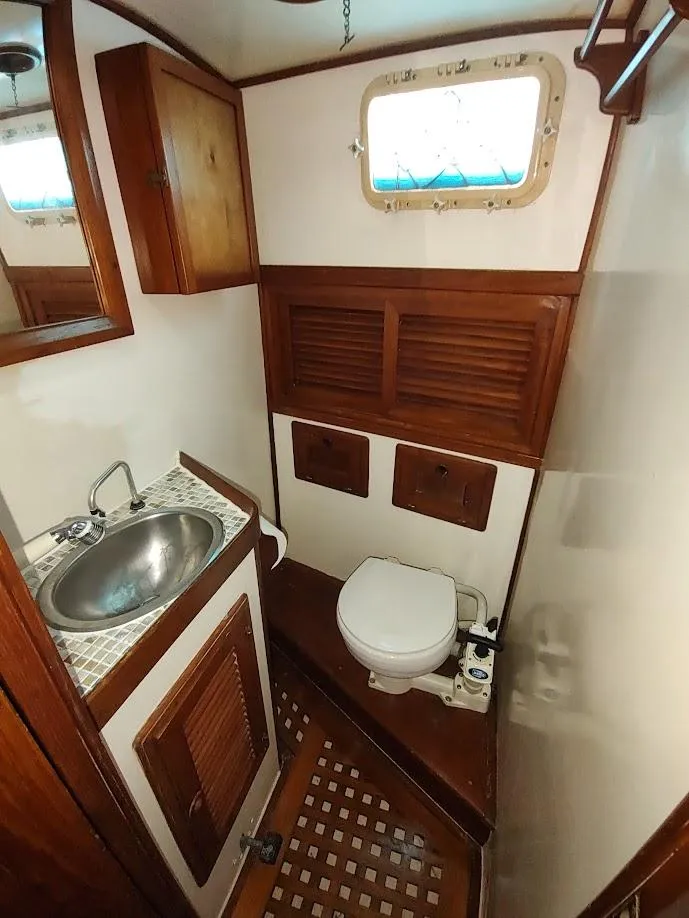 Slide: The Image of Bruce Roberts 450 1981 - 124