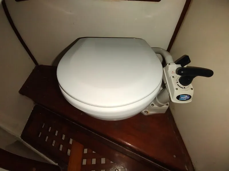 Slide: The Image of Bruce Roberts 450 1981 - 126