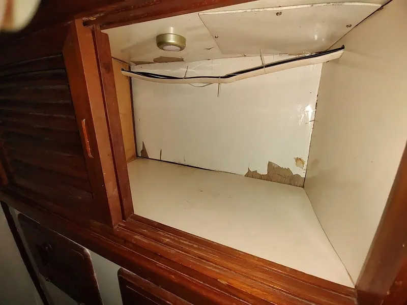 Slide: The Image of Bruce Roberts 450 1981 - 128