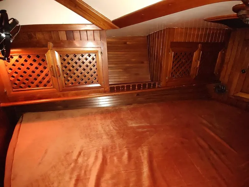 Slide: The Image of Bruce Roberts 450 1981 - 140