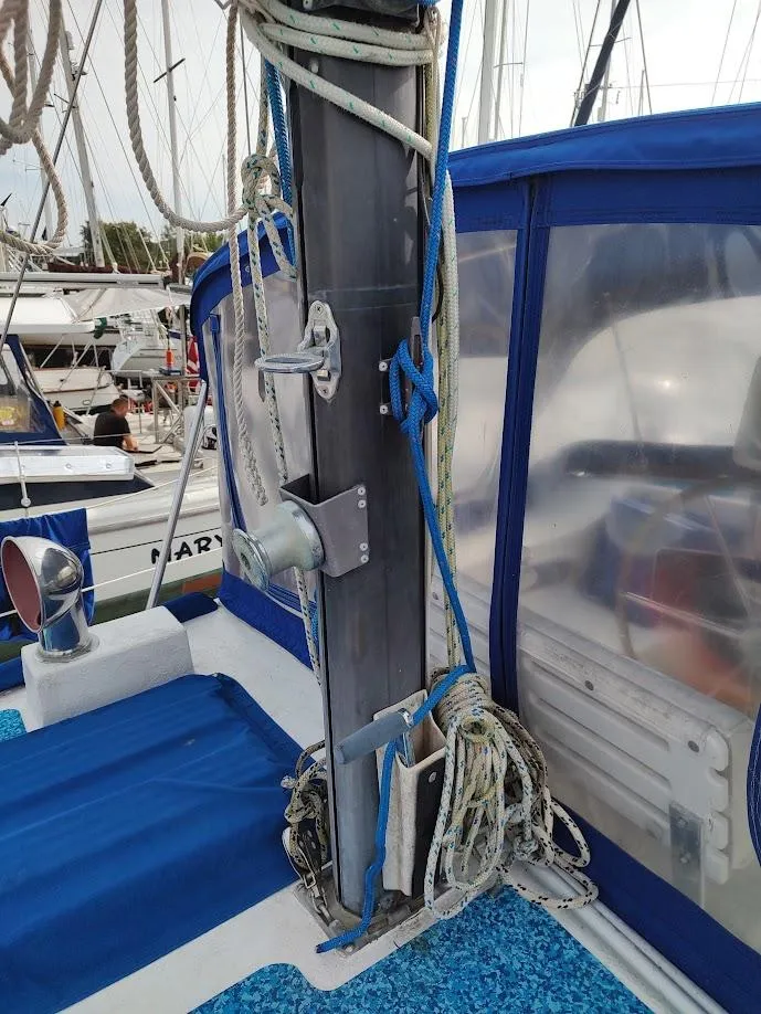 Slide: The Image of Sailboat deck with mast and rigging, Bruce Roberts 450, 1981 model. - 37