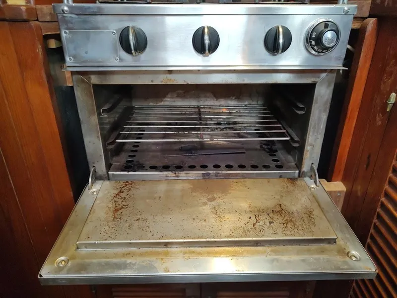 Slide: The Image of Bruce Roberts 450 1981 - 69