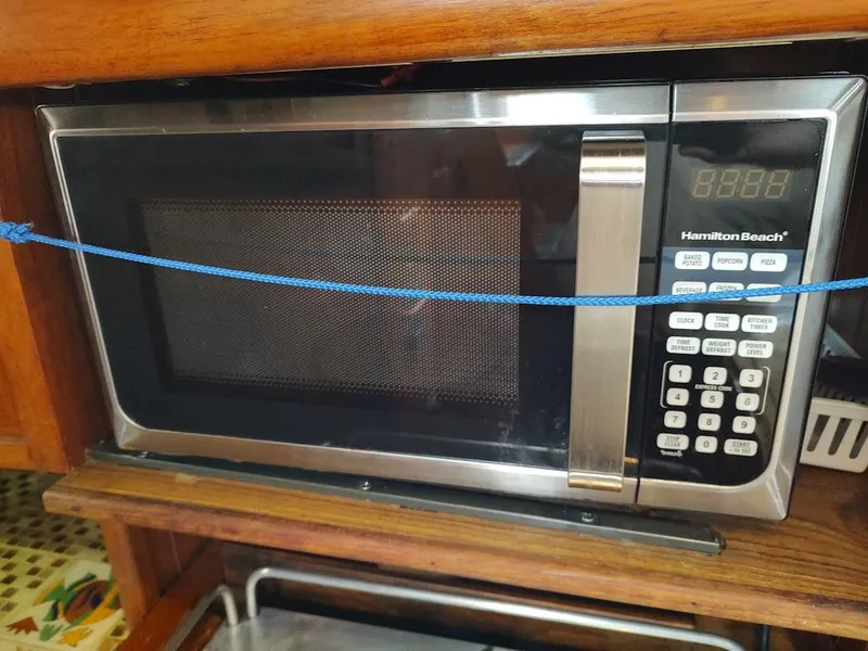 Slide: The Image of Bruce Roberts 450 1981 - 70