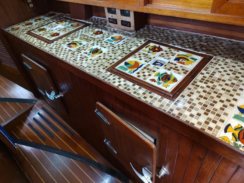 Slide: The Image of Bruce Roberts 450 1981 - 71