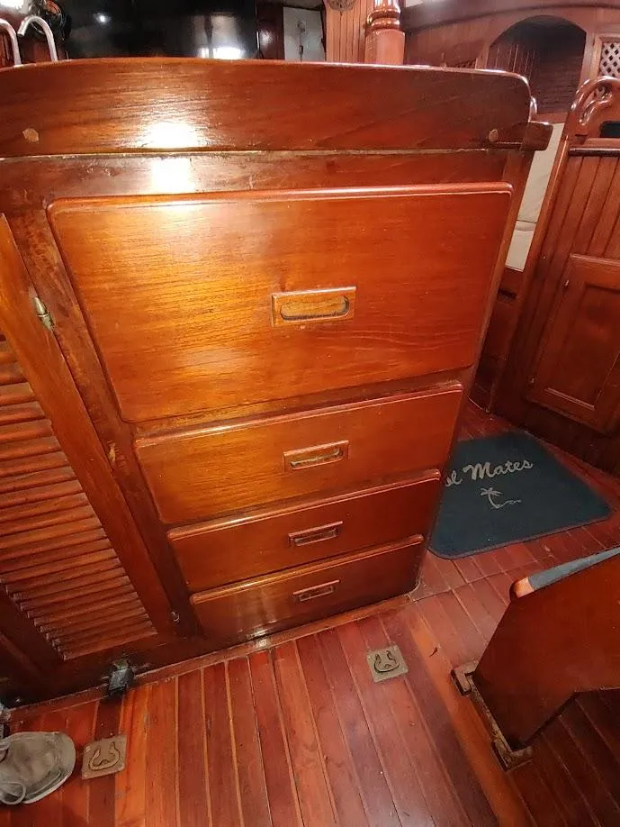 Slide: The Image of Bruce Roberts 450 1981 - 80