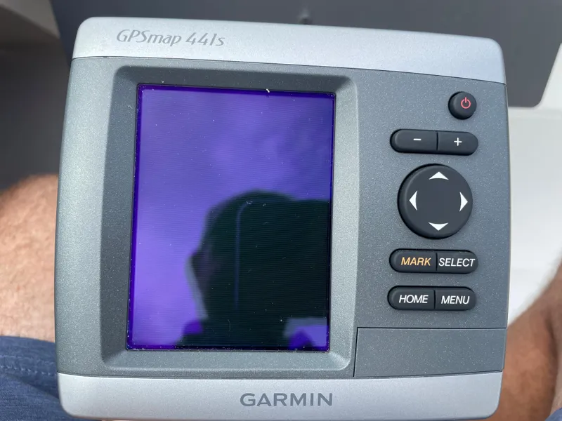 Slide: The Image of Garmin GPSmap 441s on a 2006 Cobalt 24SX boat. - 20