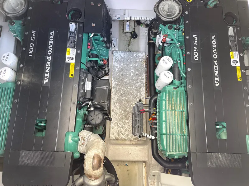 Slide: The Image of 2015 Fairline Targa 48 GT engine room with twin Volvo Penta IPS 600 engines. - 29