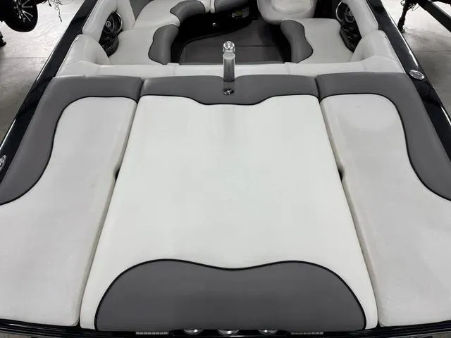 Slide: The Image of 2007 Supra 21V LTD boat interior, steering wheel, and dashboard controls. - 5