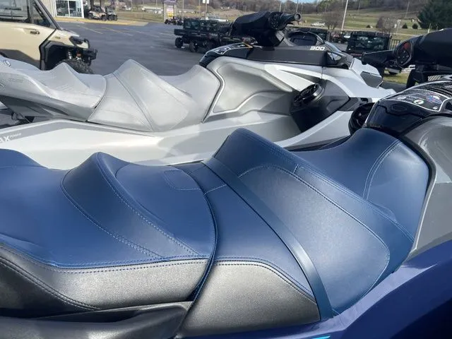 Slide: The Image of Sea-Doo GTX 230 2024 - 10