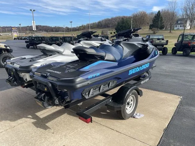 Slide: The Image of Sea-Doo GTX 230 2024 - 5