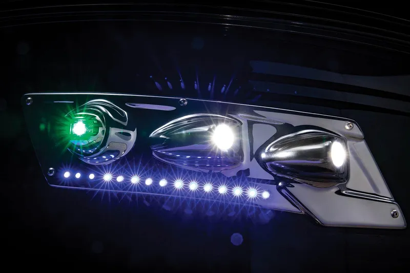 Slide: The Image of Regency 250 LE3 - 48