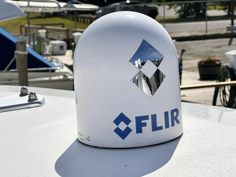 Slide: The Image of FLIR radar on 2017 Invincible 42 Center Cabin boat. - 22