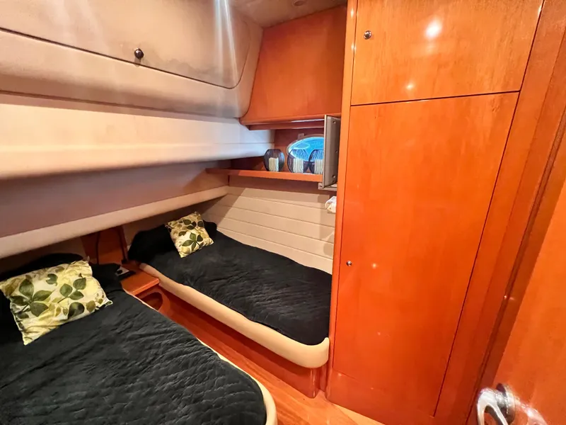 Slide: The Image of Uniesse Flybridge 48 2001 - 56