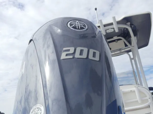 Slide: The Image of Robalo 226 Cayman 2024 - 10