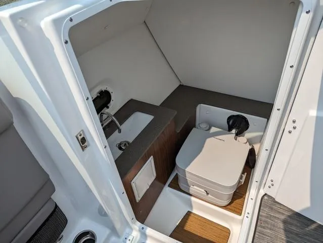 Slide: The Image of Four Winns HD5 OB 2023 - 12