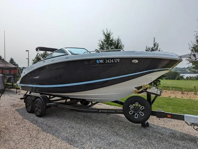 Slide: The Image of Four Winns HD5 OB 2023 - 2