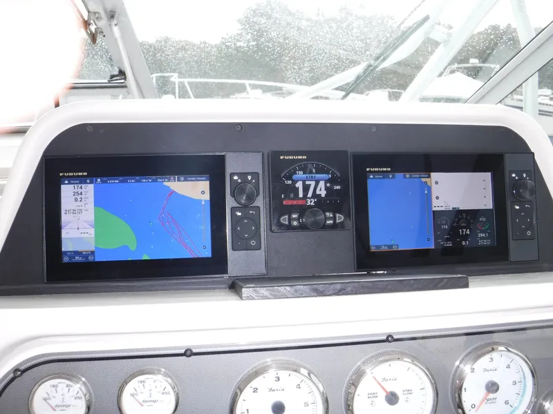 Slide: The Image of Interior of 2004 Wellcraft 330 Coastal with toilet and sink. - 35
