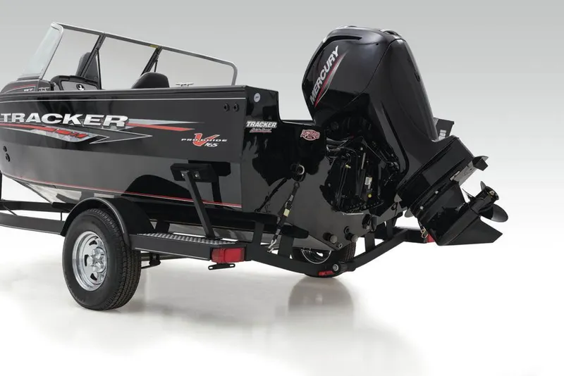 Slide: The Image of Tracker Pro Guide V-165 WT 2020 - 13