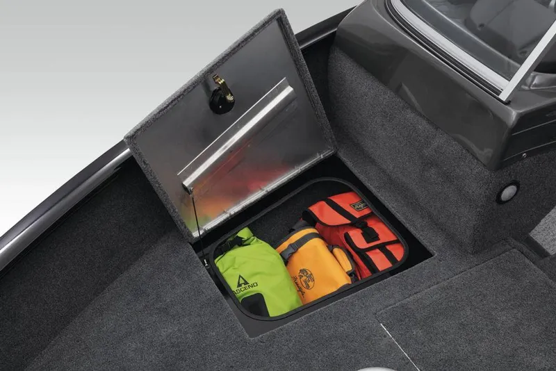 Slide: The Image of Tracker Pro Guide V-165 WT 2020 - 18