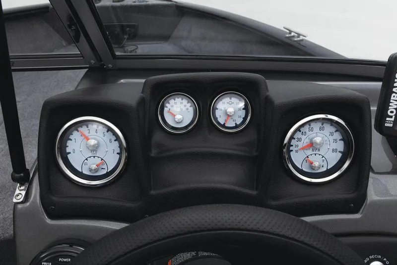 Slide: The Image of Tracker Pro Guide V-165 WT 2020 - 29