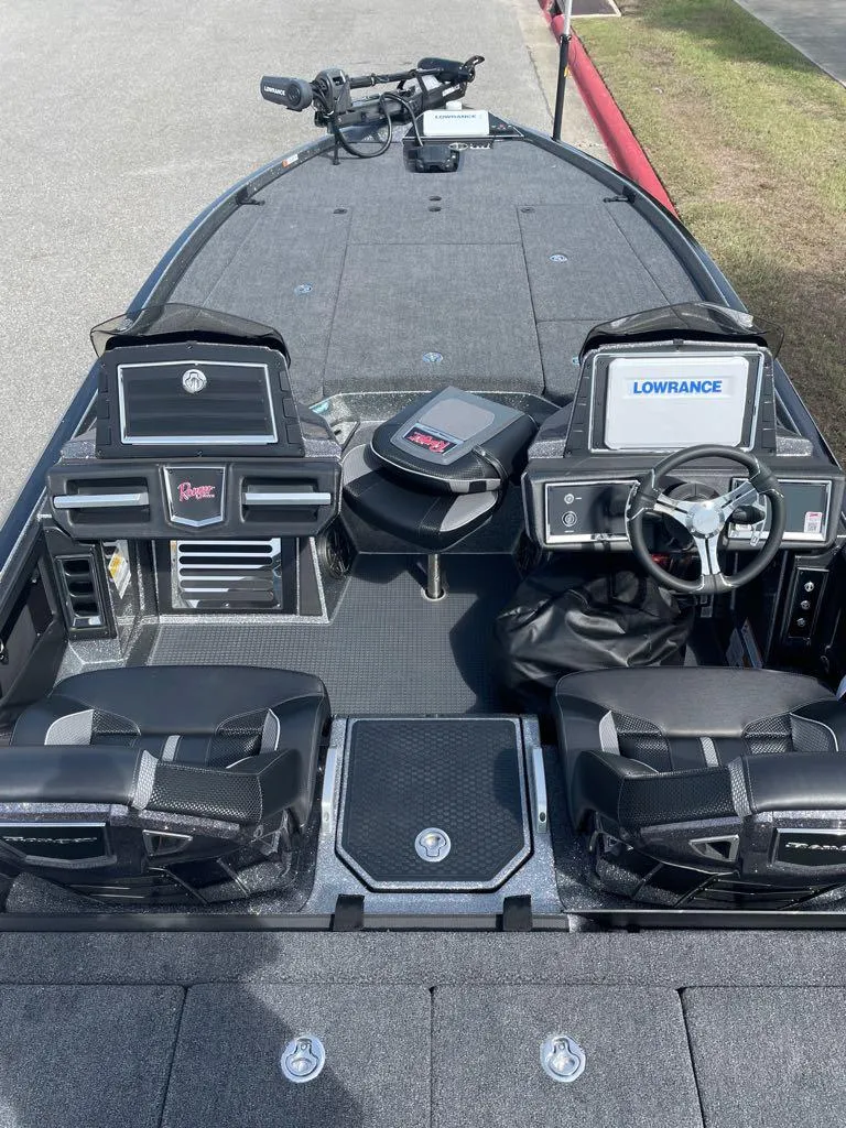Slide: The Image of 2024 Ranger Z521R Ranger Cup Equipped boat interior with advanced navigation systems. - 3
