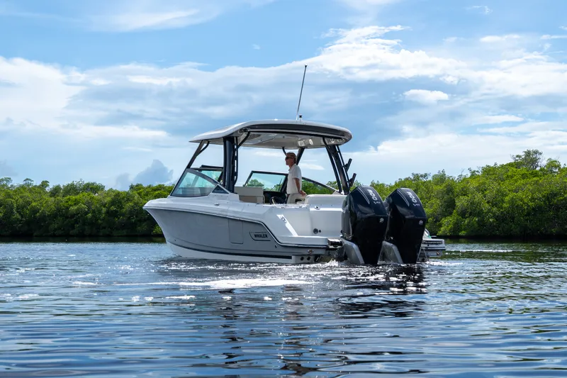 Slide: The Image of Boston Whaler 280 Vantage 2027 - 22
