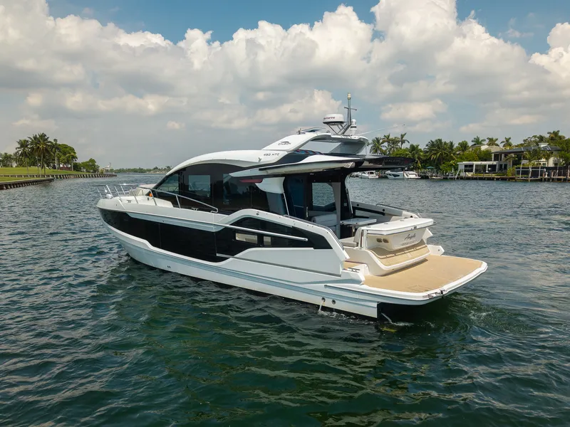 Slide: The Image of Galeon 450 HTC 2025 - 3