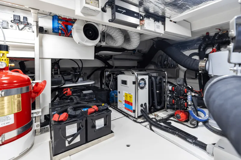 Slide: The Image of Galeon 450 HTC 2025 - 87