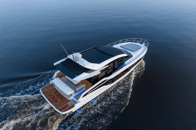 Slide: The Image of Galeon 450 HTC 2025 - 83