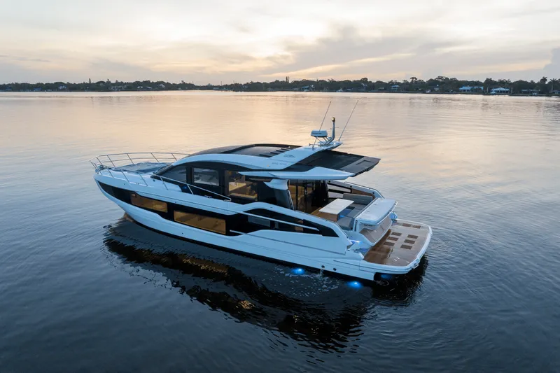 Slide: The Image of Galeon 450 HTC 2025 - 84