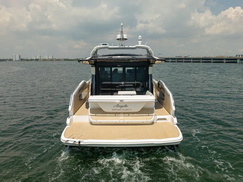 Slide: The Image of Galeon 450 HTC 2025 - 40