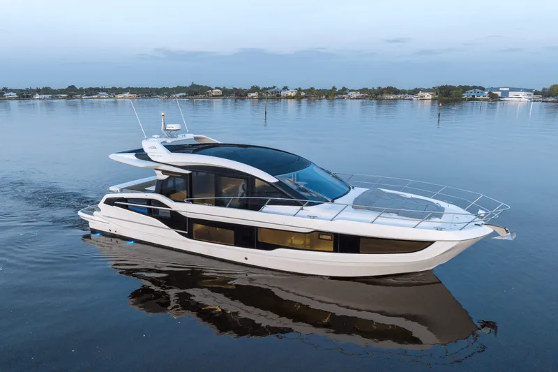 Slide: The Image of Galeon 450 HTC 2025 - 85