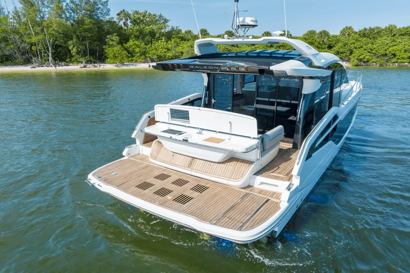 Slide: The Image of Galeon 450 HTC 2025 - 52